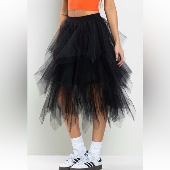 Fabulous Tulle Asymmetrical skirt - Picture 2 of 4